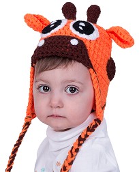 Ръчно плетена детска шапка - Жирафче - детски аксесоар