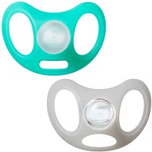Залъгалки от силикон с ортодонтична форма - Advanced Sensitive - Комплект от 2 броя за бебета от 0+ до 6 месеца - залъгалка